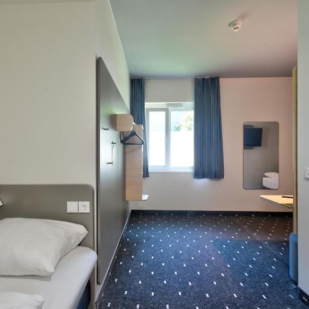 B&B Hotel Bielefeld-City ภายนอก รูปภาพ