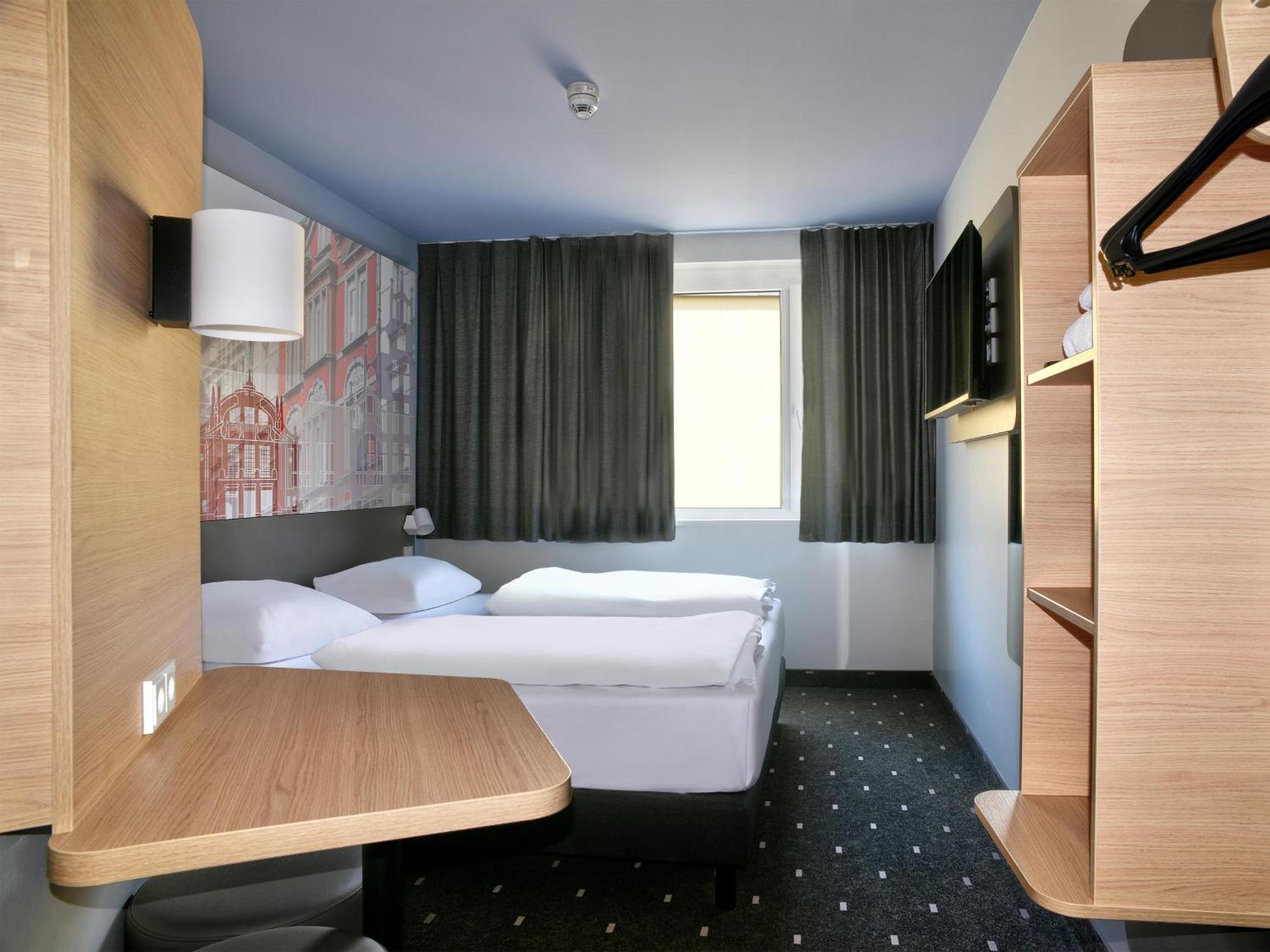 B&B Hotel Bielefeld-City ภายนอก รูปภาพ